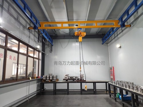 懸掛式起重機(jī)